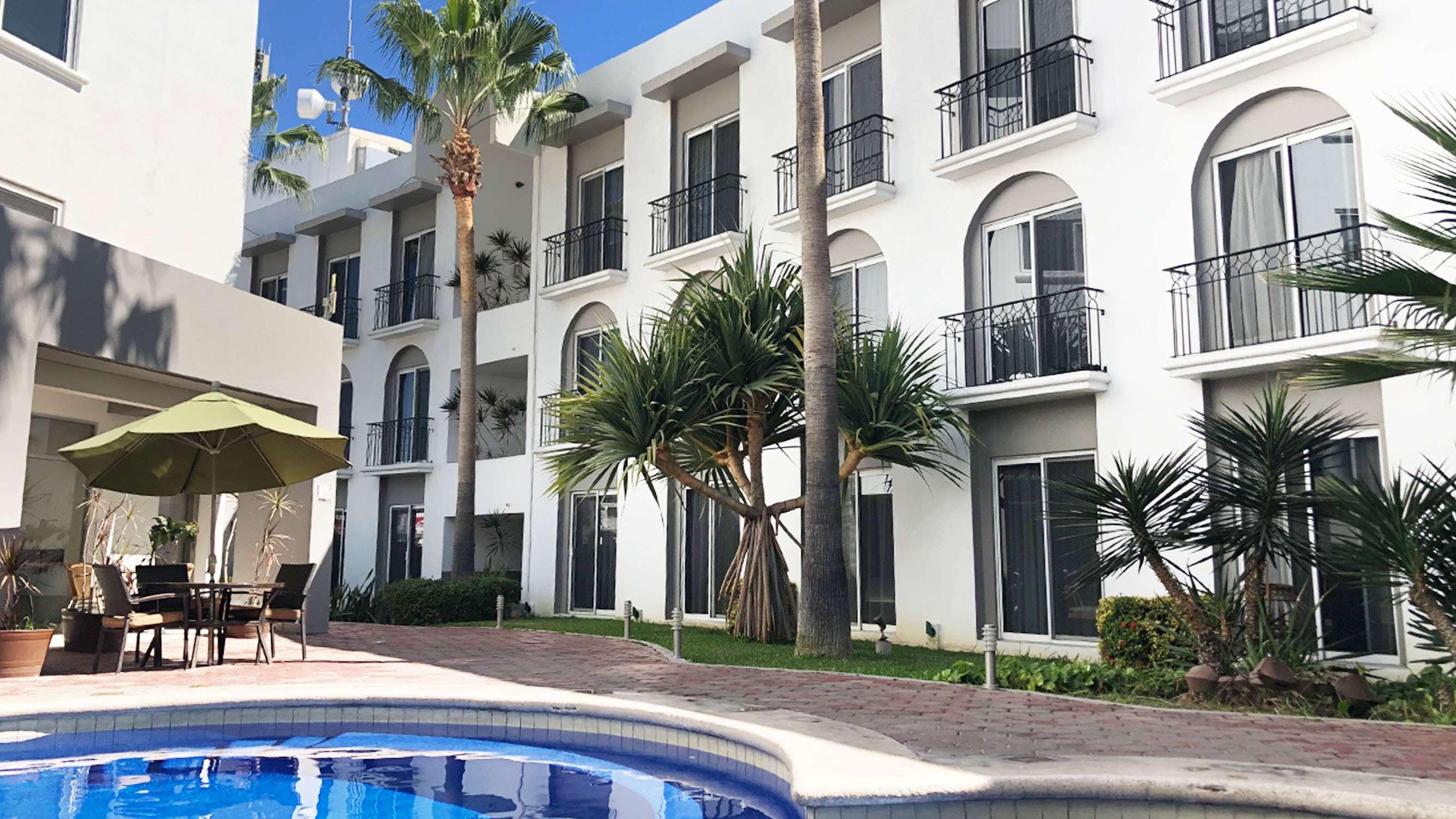 Seven Crown Express & Suites By Kavia Cabo San Lucas Dış mekan fotoğraf