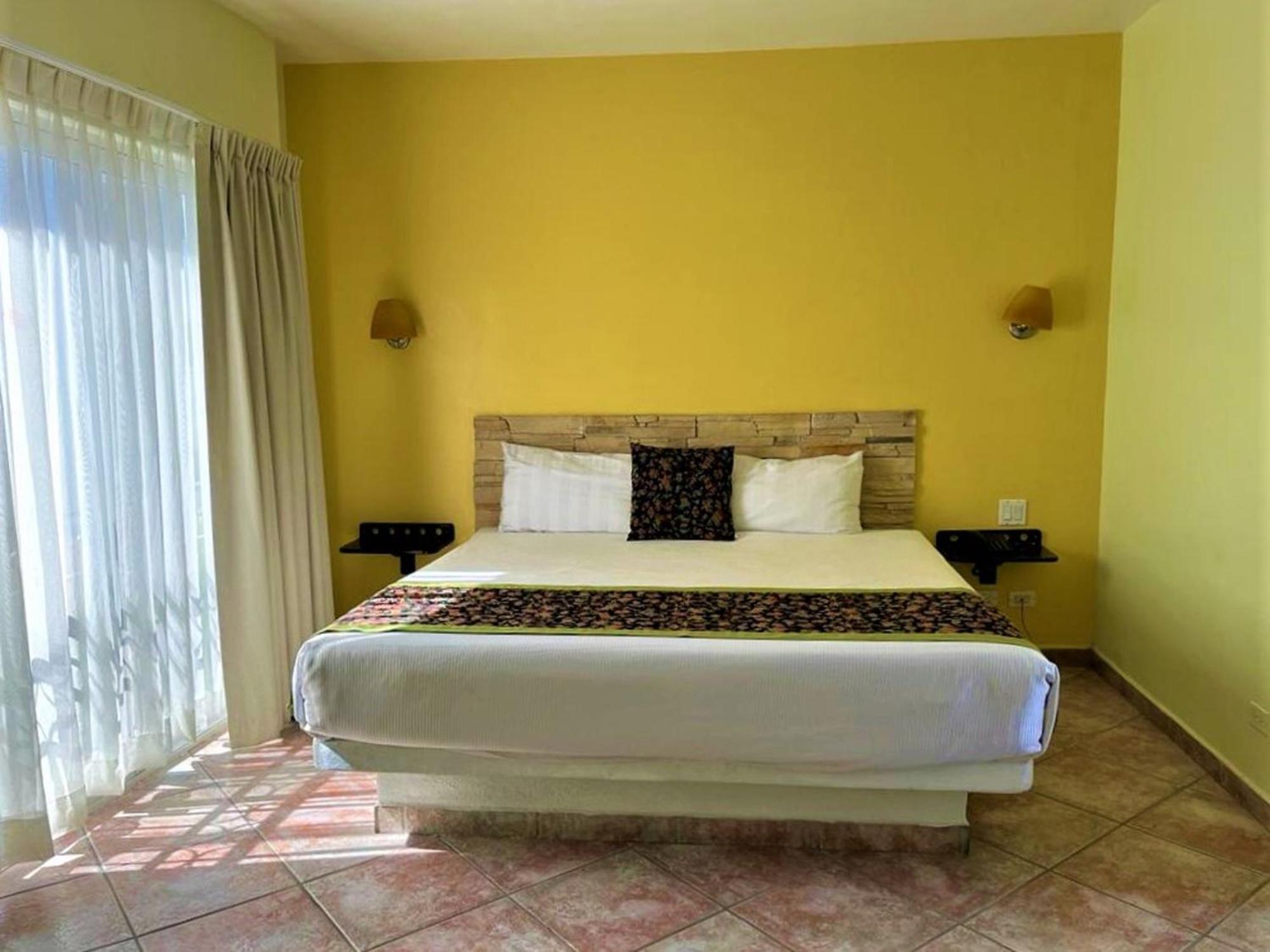 Seven Crown Express & Suites By Kavia Cabo San Lucas Dış mekan fotoğraf